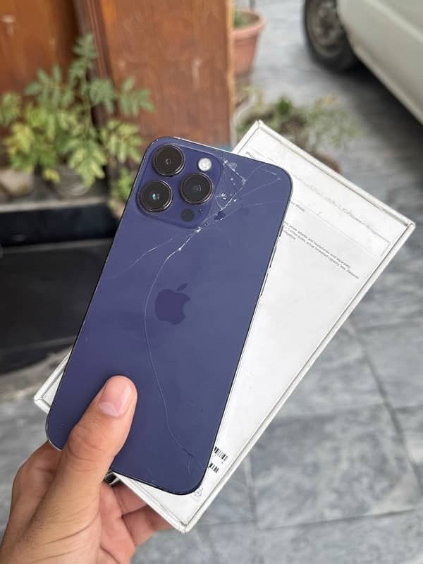 iPhone 14 Pro Max 0