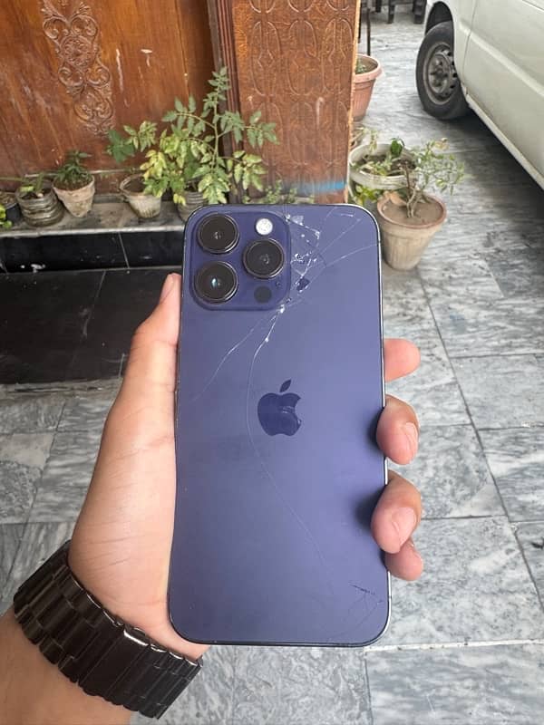 iPhone 14 Pro Max 1