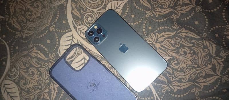 iPhone 12pro max 3
