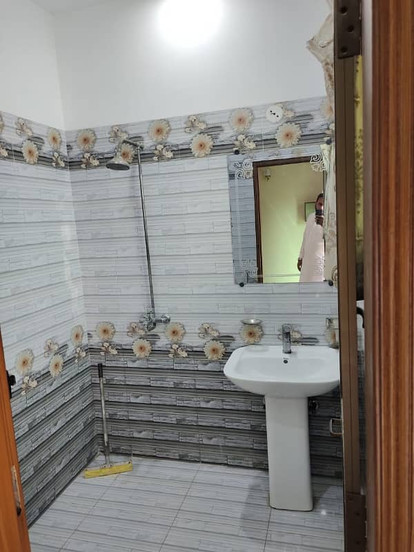 8 MARLA UPPER PORTION AVAILABLE FOR RENT IN DHA RAHBER 11 2