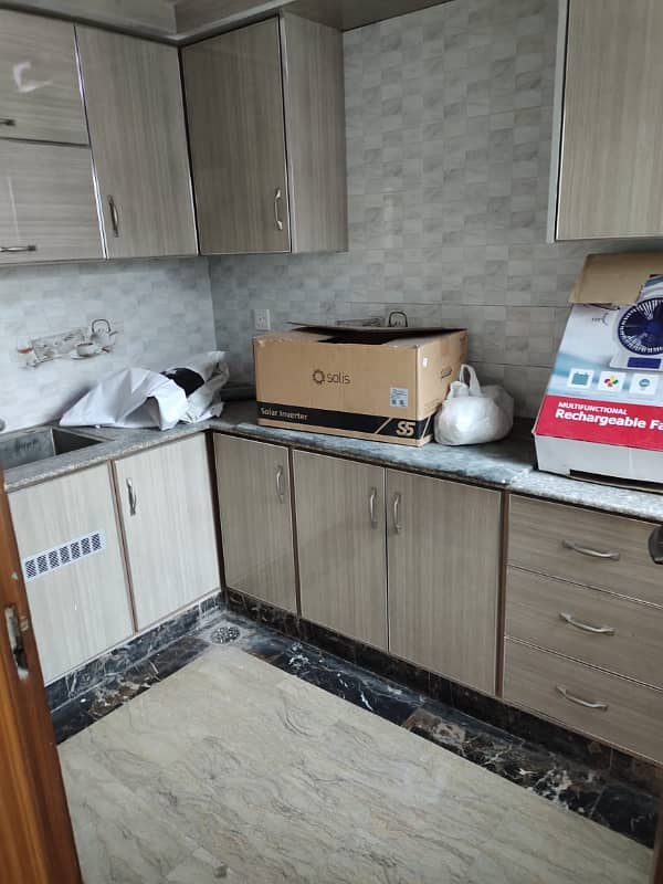 8 MARLA UPPER PORTION AVAILABLE FOR RENT IN DHA RAHBER 11 6