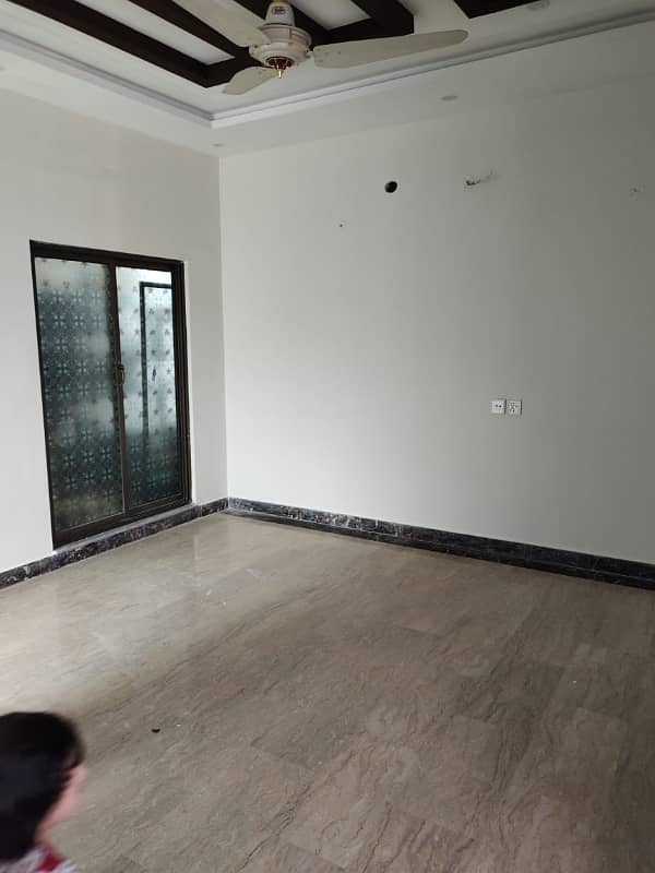 8 MARLA UPPER PORTION AVAILABLE FOR RENT IN DHA RAHBER 11 7