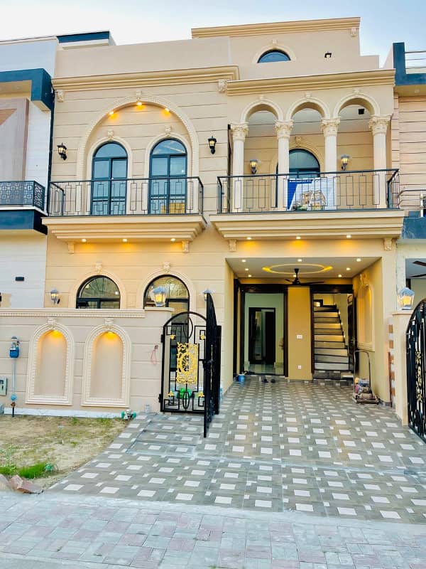 5 MARLA SPANISH HOUSE AVAILABLE FIOR SALE 0