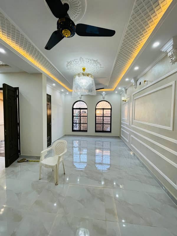 5 MARLA SPANISH HOUSE AVAILABLE FIOR SALE 5