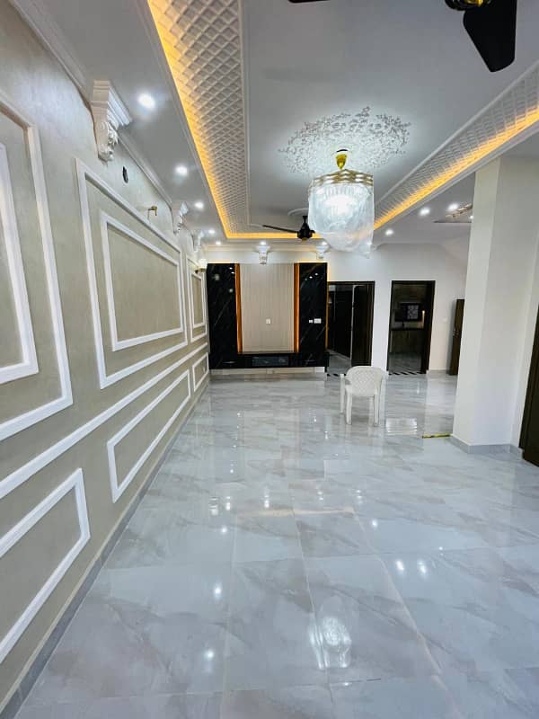 5 MARLA SPANISH HOUSE AVAILABLE FIOR SALE 6