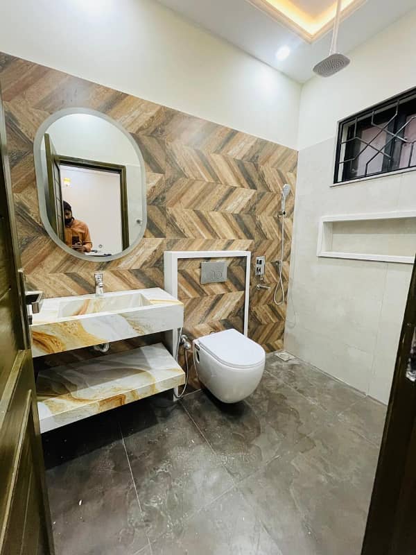 5 MARLA SPANISH HOUSE AVAILABLE FIOR SALE 14