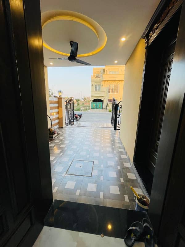 5 MARLA SPANISH HOUSE AVAILABLE FIOR SALE 16