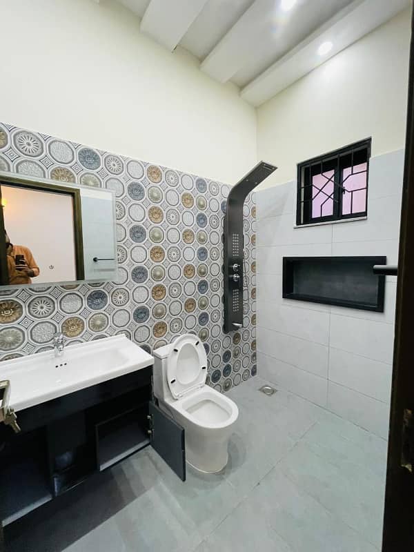 5 MARLA SPANISH HOUSE AVAILABLE FIOR SALE 23