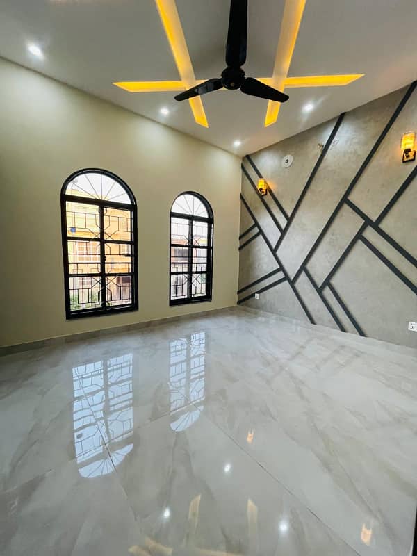 5 MARLA SPANISH HOUSE AVAILABLE FIOR SALE 25