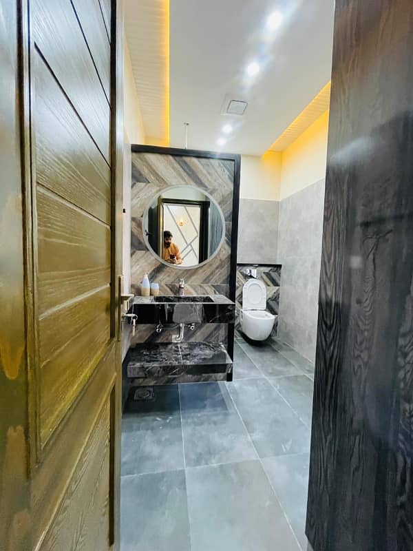 5 MARLA SPANISH HOUSE AVAILABLE FIOR SALE 26