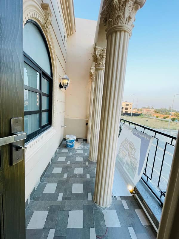 5 MARLA SPANISH HOUSE AVAILABLE FIOR SALE 30