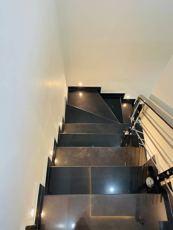 5 MARLA SPANISH HOUSE AVAILABLE FIOR SALE 34