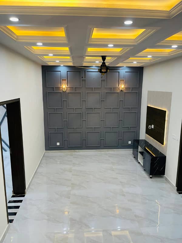 5 MARLA SPANISH HOUSE AVAILABLE FIOR SALE 35