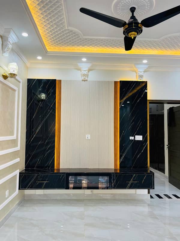 5 MARLA SPANISH HOUSE AVAILABLE FIOR SALE 37