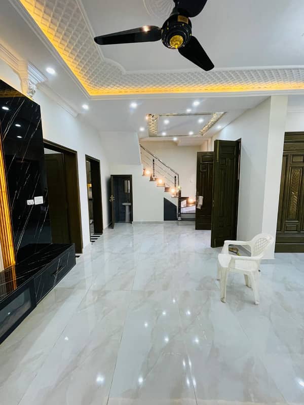 5 MARLA SPANISH HOUSE AVAILABLE FIOR SALE 38