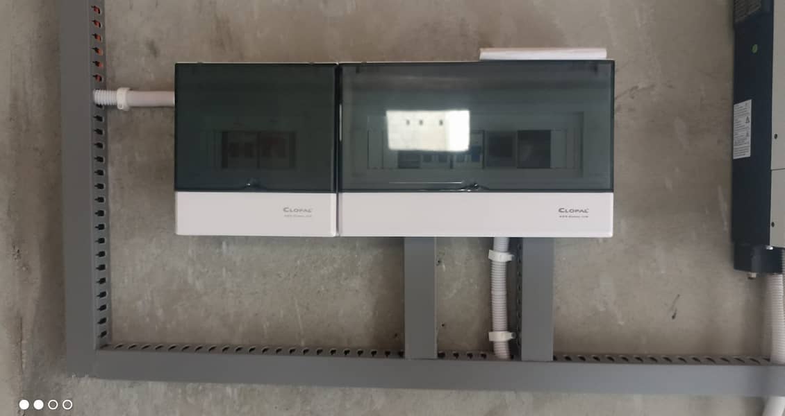 4KW Max Power Suntronic PV 5000 Solar Inverter condioion like new 4