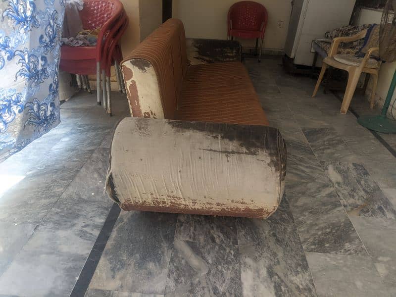 Original Price: ₹18,000  Final Price: ₹14,000 4