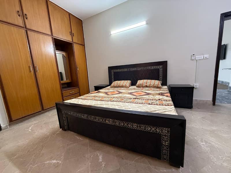 Fully Furnished 1 Kanal Upper Portion For Rent In H3 Johar Town Phase 2 Lahore Near Main Canal Road 0