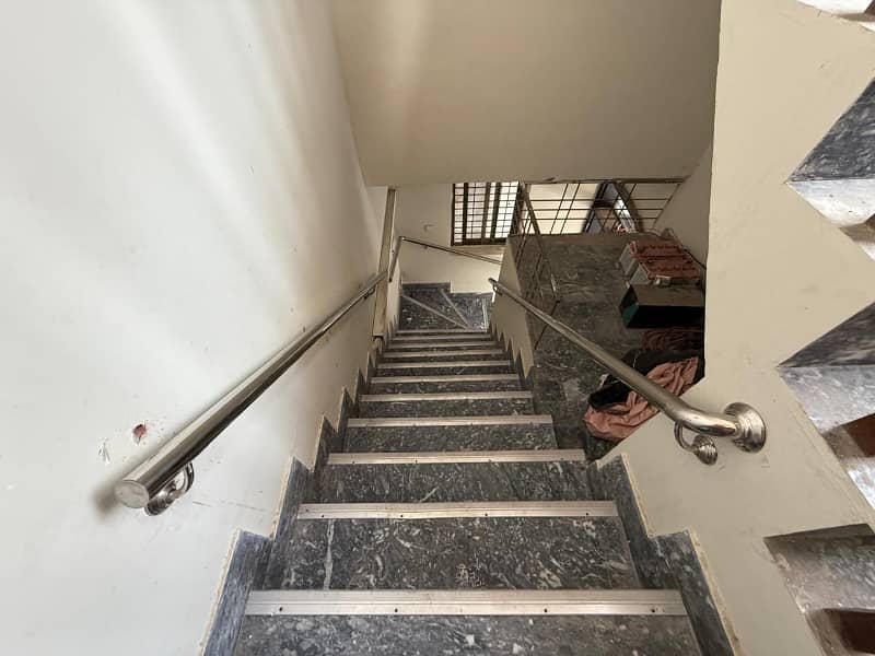 Fully Furnished 1 Kanal Upper Portion For Rent In H3 Johar Town Phase 2 Lahore Near Main Canal Road 2