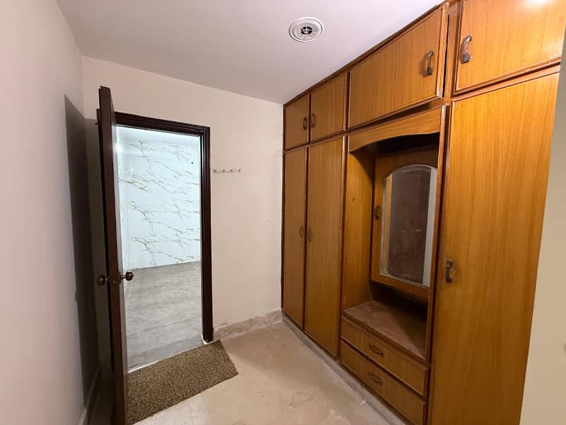 Fully Furnished 1 Kanal Upper Portion For Rent In H3 Johar Town Phase 2 Lahore Near Main Canal Road 4