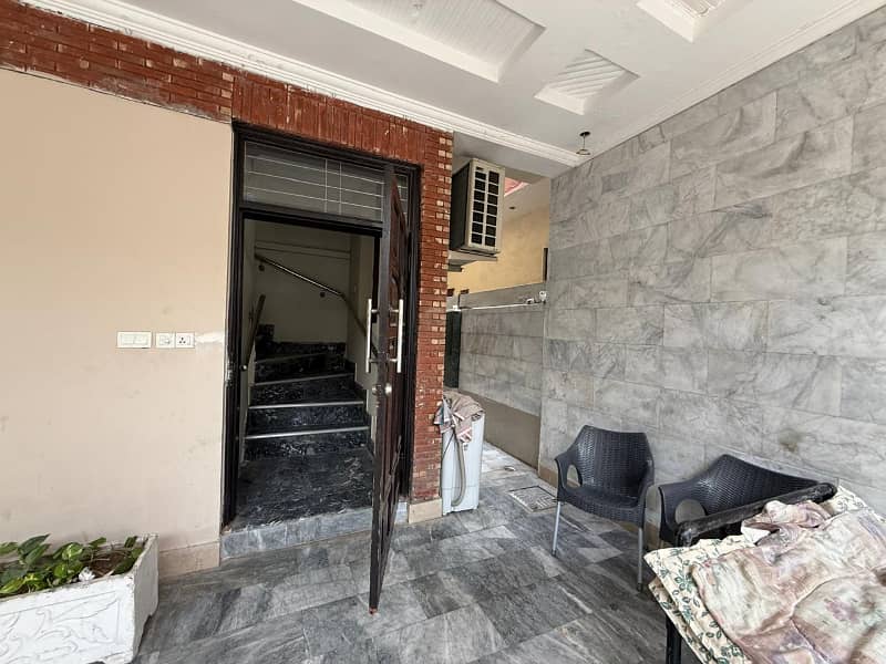 Fully Furnished 1 Kanal Upper Portion For Rent In H3 Johar Town Phase 2 Lahore Near Main Canal Road 6