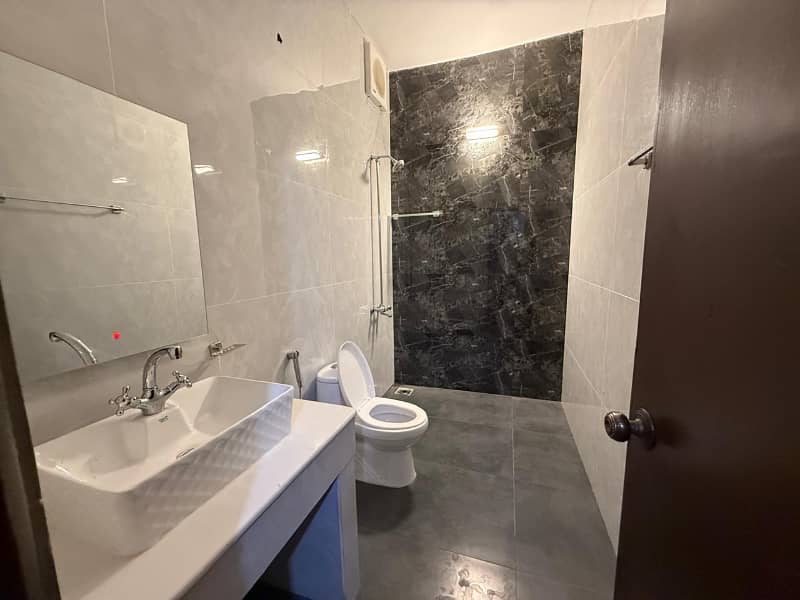 Fully Furnished 1 Kanal Upper Portion For Rent In H3 Johar Town Phase 2 Lahore Near Main Canal Road 21