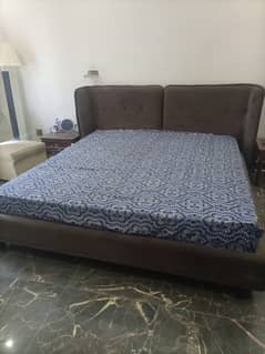 Modern style bed