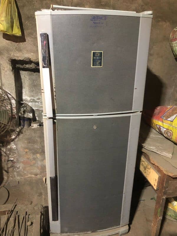 fridge / refrigerator / dawlance 0