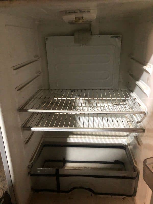 fridge / refrigerator / dawlance 1