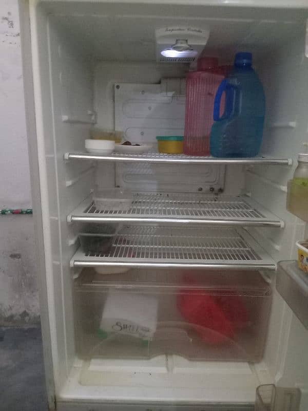 Dawlance fridge 4