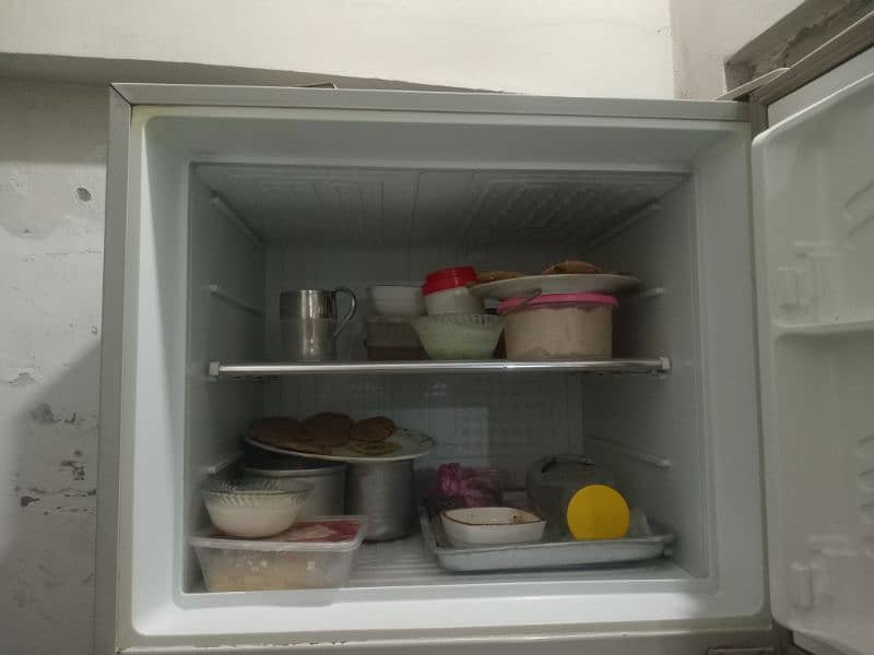 Dawlance fridge 7