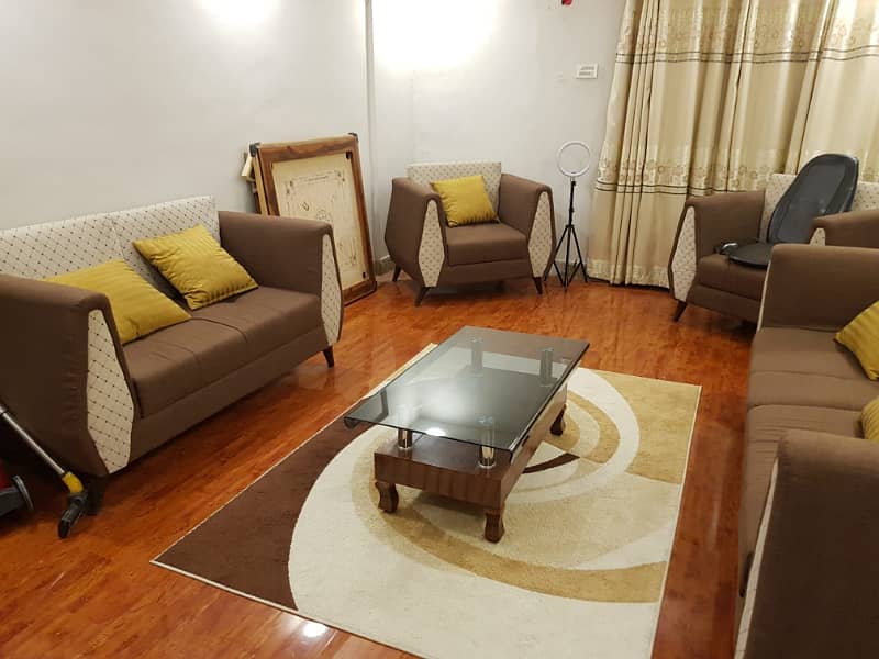 GROUND FLOOR Flat 2 BEDS DRAWING DINING BOUNDARY WALL 0