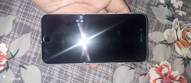 iphone 6 non pta 5k arjent sell krna hai battery health 95 Hai 9