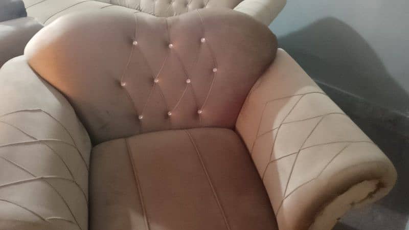 Branded Sofas for Sale – Excellent Condition – Karachi 8