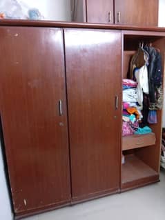 3 door wardrobe
