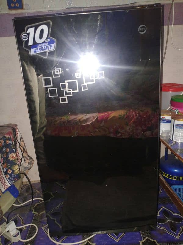 PEL GLASS DOOR MINI FRIDGE 0