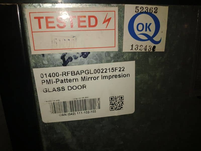 PEL GLASS DOOR MINI FRIDGE 1