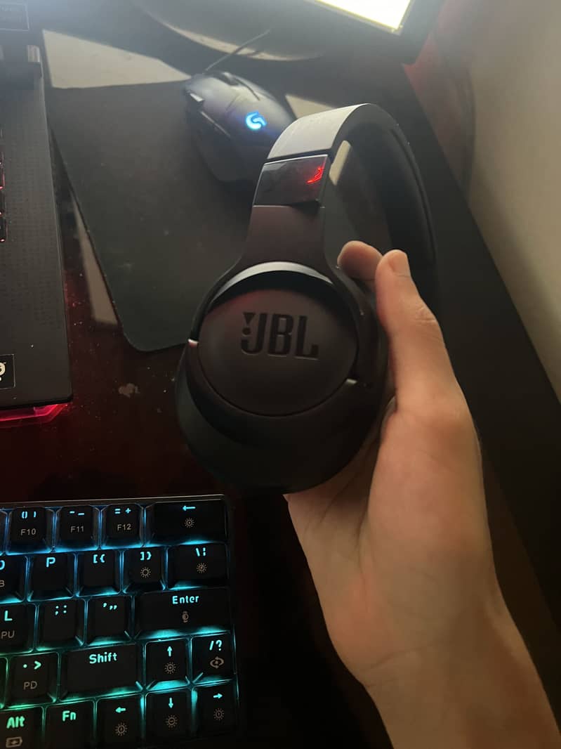 JBL Headphones 710BT 5