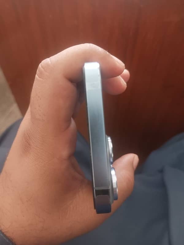 Iphone 13 pro max 256gb pta approved 5