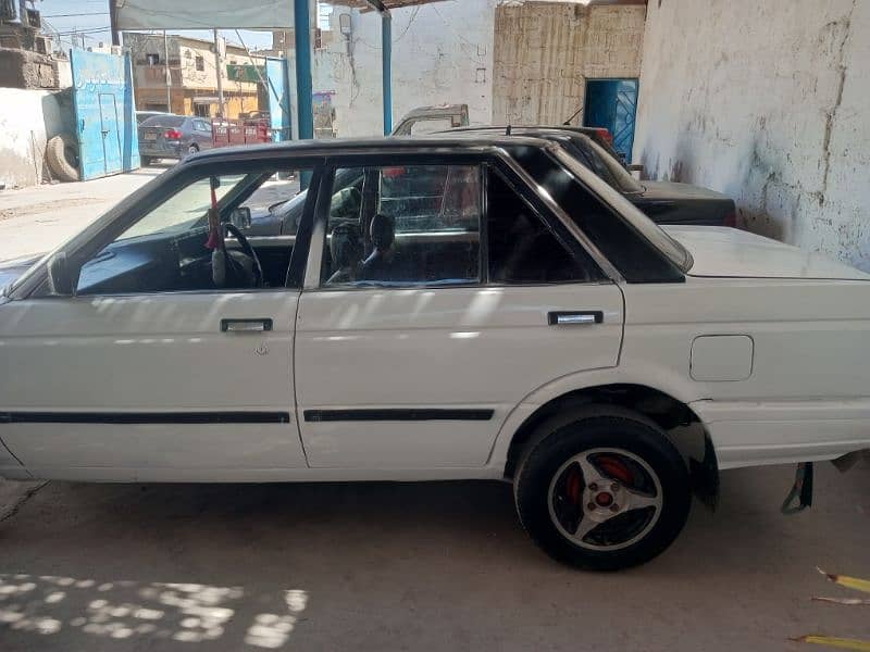 Nissan Sunny 1989 7