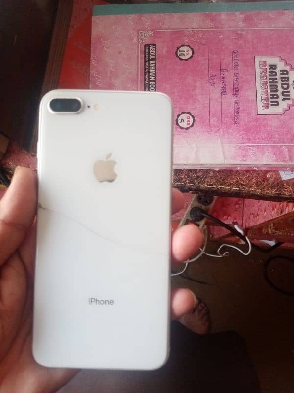 iPhone 8plus 64 non pta 2