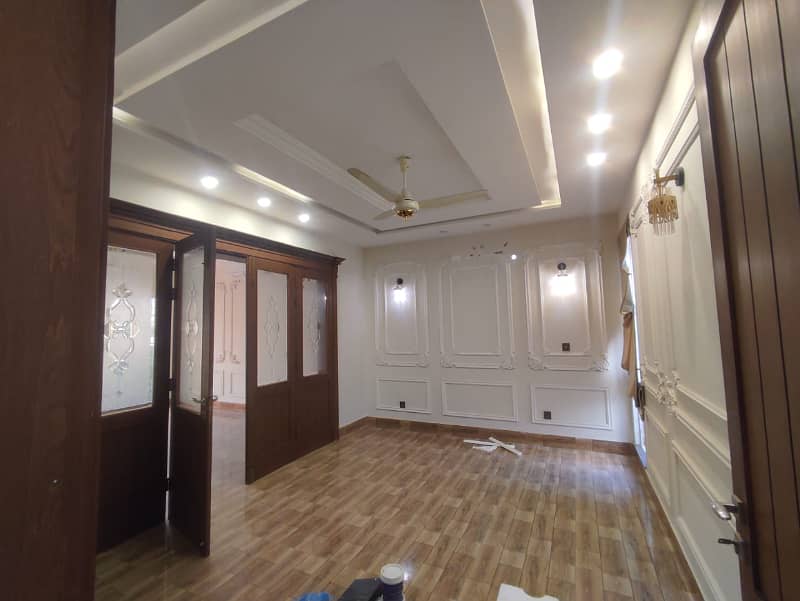 5 Marla Lower Portion For Rent, Gul e Daman College Road Lahore. 2