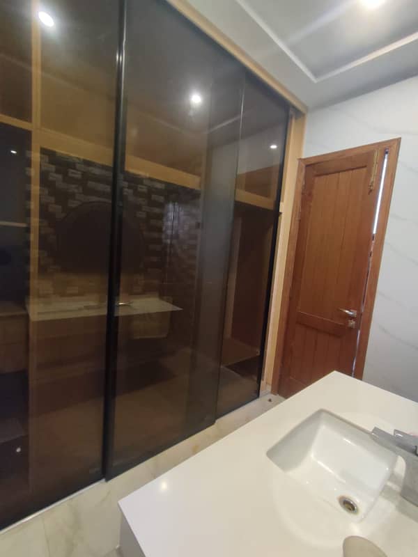 5 Marla Lower Portion For Rent, Gul e Daman College Road Lahore. 7