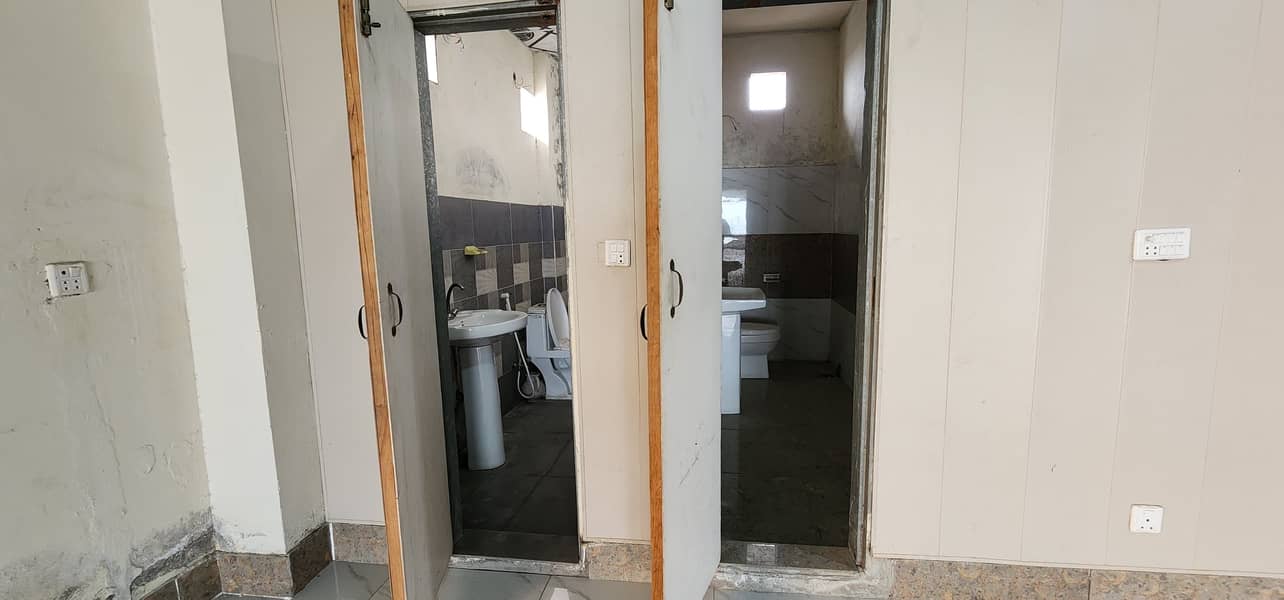 Office Available For Rent 5