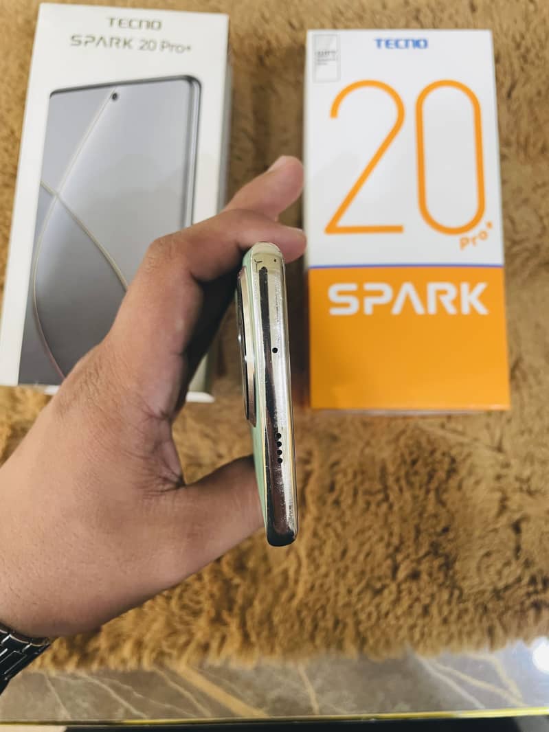 Tecno. Spark. 20. pro+ 3