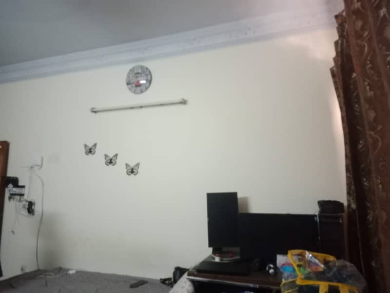 10 Marla Upper Portion In Central Allama Iqbal Town For Rent 1