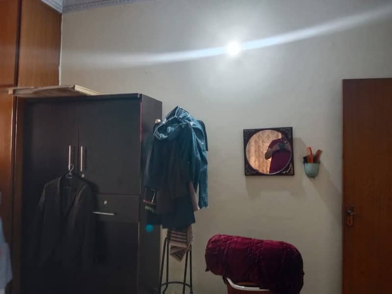 10 Marla Upper Portion In Central Allama Iqbal Town For Rent 5