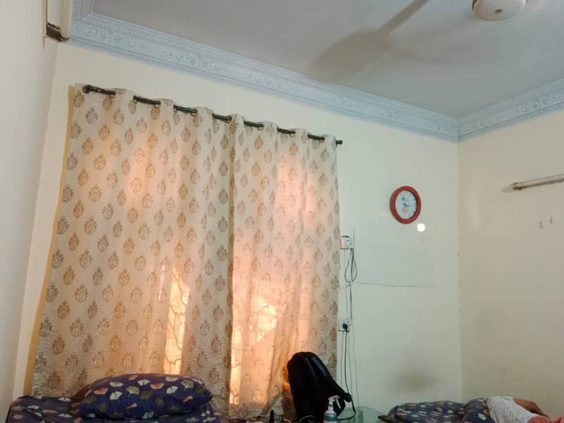 10 Marla Upper Portion In Central Allama Iqbal Town For Rent 6