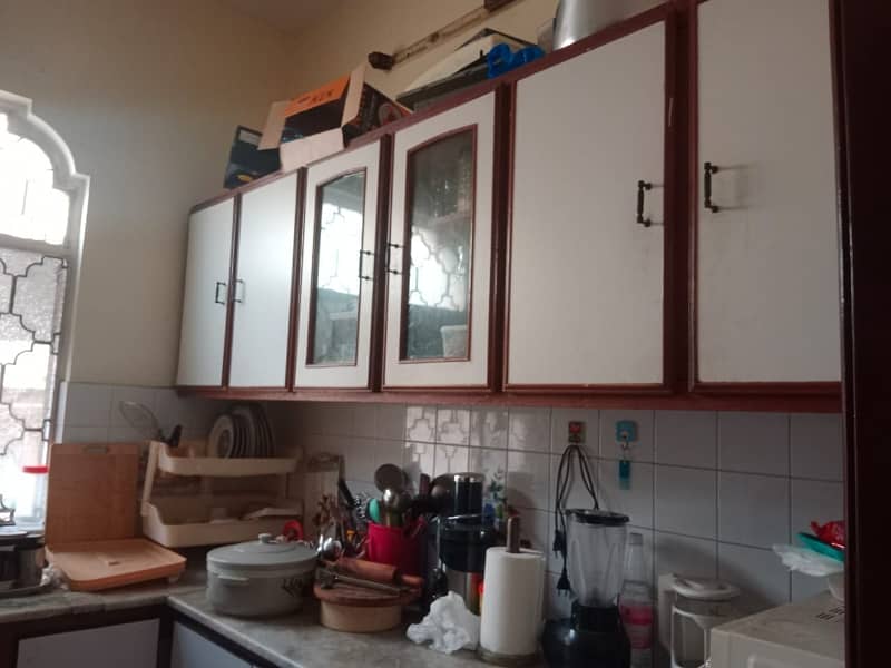 10 Marla Upper Portion In Central Allama Iqbal Town For Rent 9