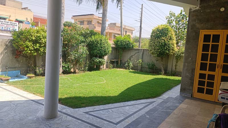 1 Kanal Lower Portion with Upper portion Lock is For rent in wapda town Block H1. 3